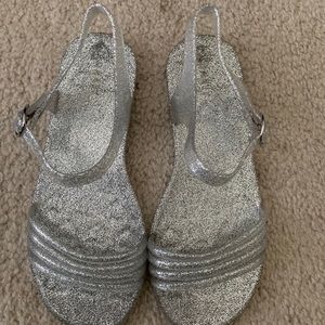 Old Navy Jelly Sandals Size 4